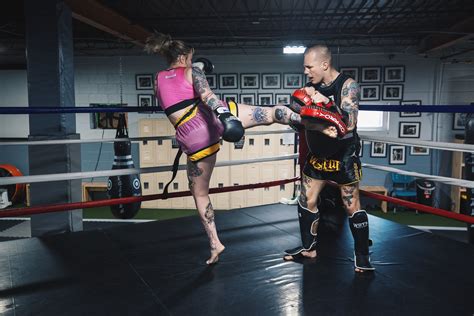 While minor <strong>Muay Thai</strong> injuries are common, they don’t have to beZ We compiled this list of simple steps you can take to help avoid preventable training injuries. . Skn muay thai